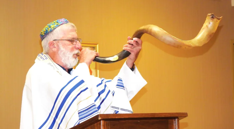 Speaker discusses Jewish fall festivals